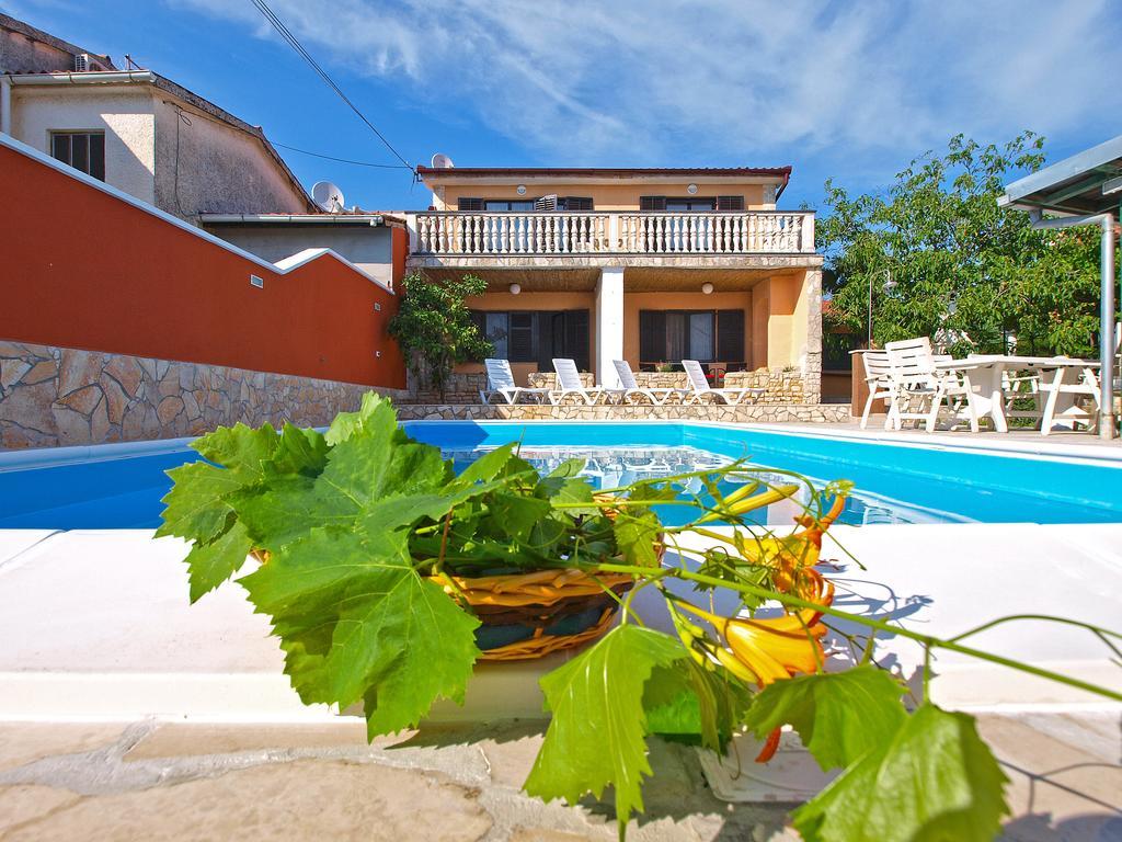 House Puntizela 747 Villa Pula Luaran gambar