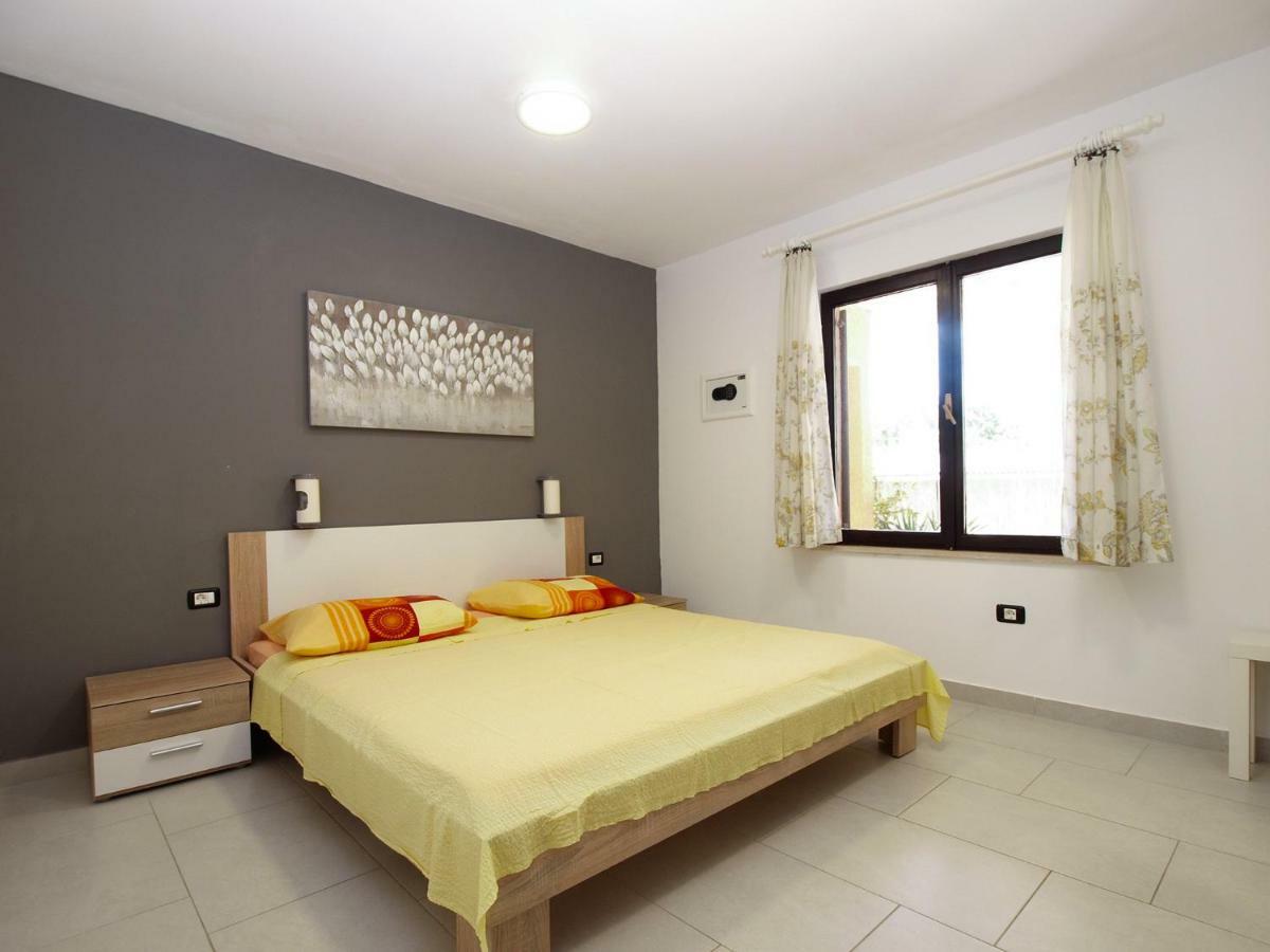 House Puntizela 747 Villa Pula Luaran gambar