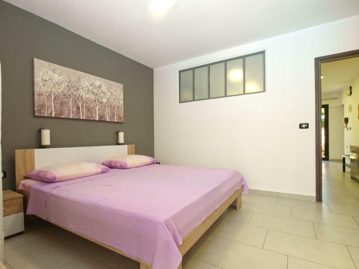 House Puntizela 747 Villa Pula Luaran gambar