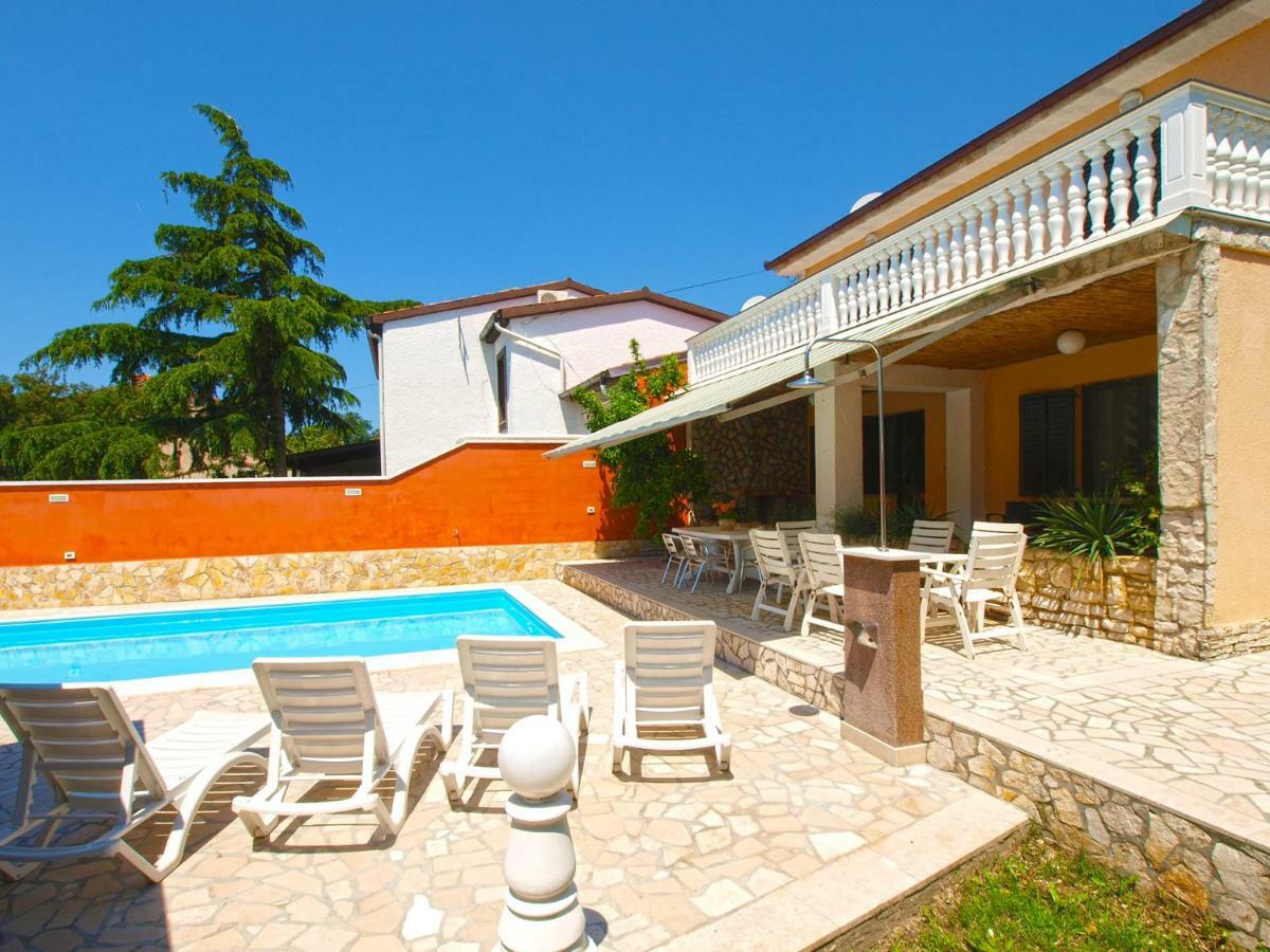House Puntizela 747 Villa Pula Luaran gambar